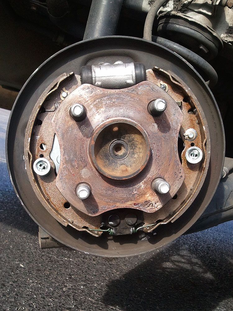 rear drum brakes toyota echo #4