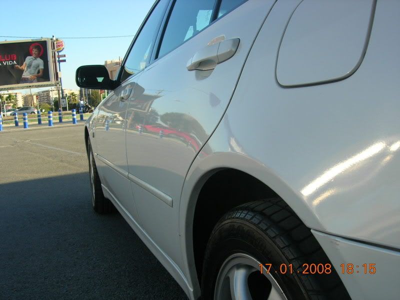 Lexus0011.jpg