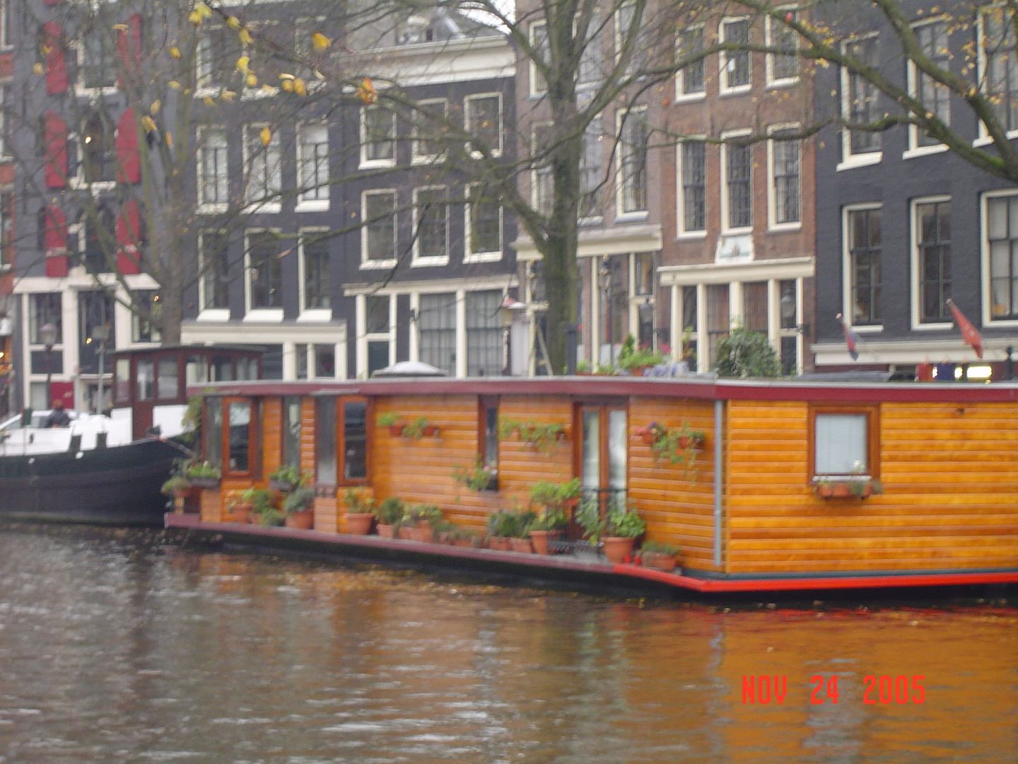 Houseboat Pictures, Images and Photos