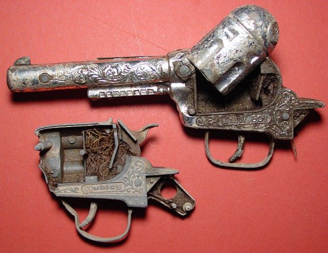 Guns_zps311a6344.jpg