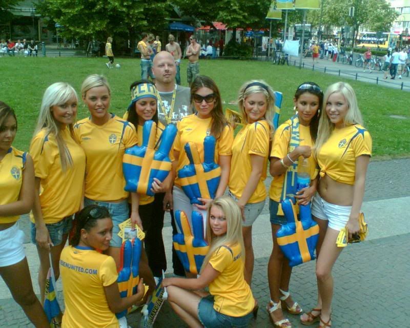 swedishfootiefans.jpg