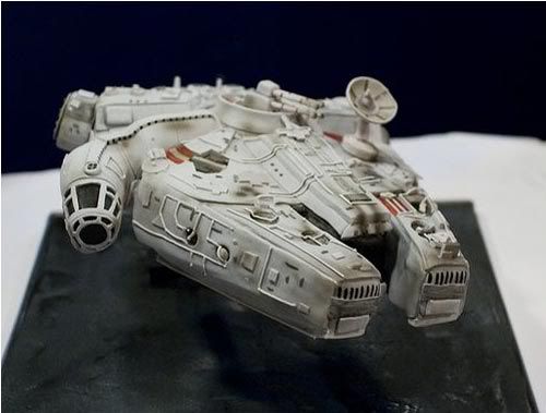 millennium_falcon_cake3.jpg