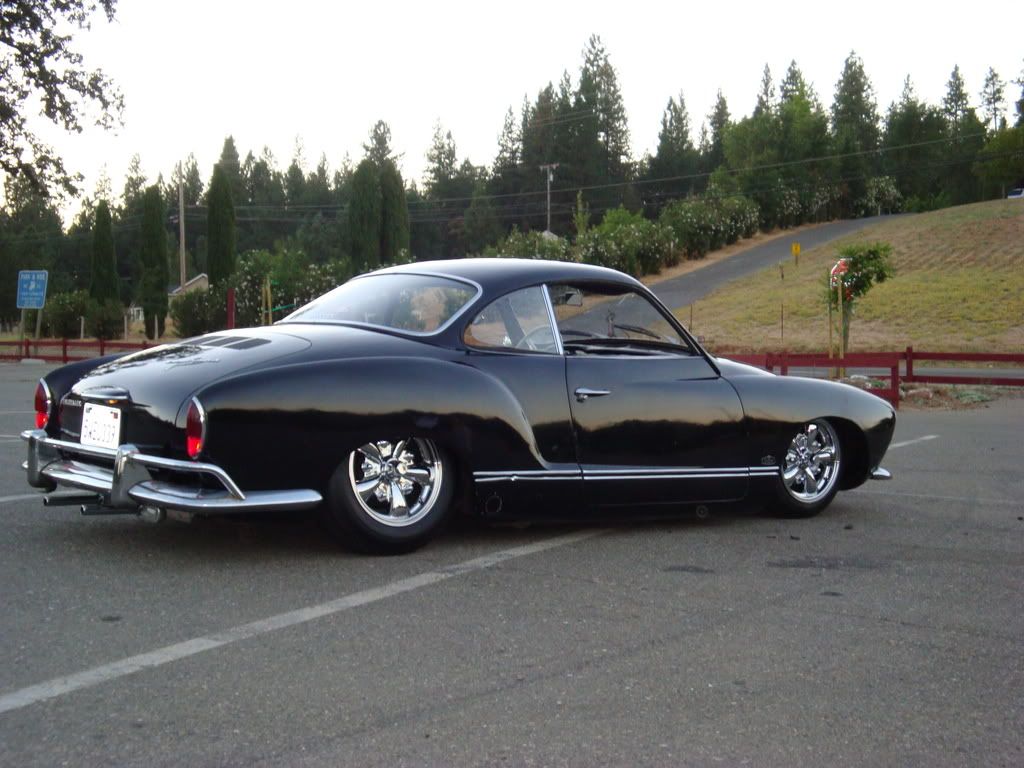 http://i209.photobucket.com/albums/bb278/cjsmitty/1965GHIA031.jpg