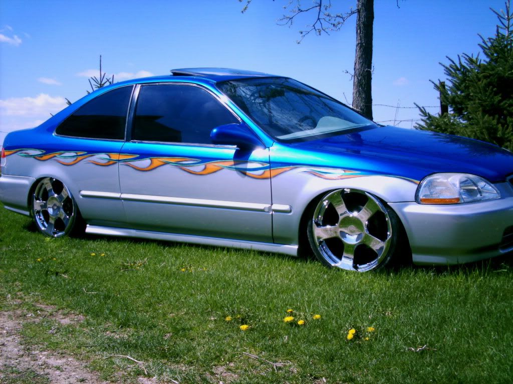 IMAGE: http://i209.photobucket.com/albums/bb38/iadubber/1997%20Honda%20Civic/IMAG0003.jpg