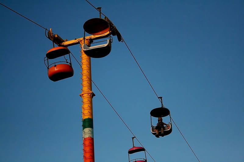 IMAGE: http://i209.photobucket.com/albums/bb50/firu3000/SantaCruz-1.jpg