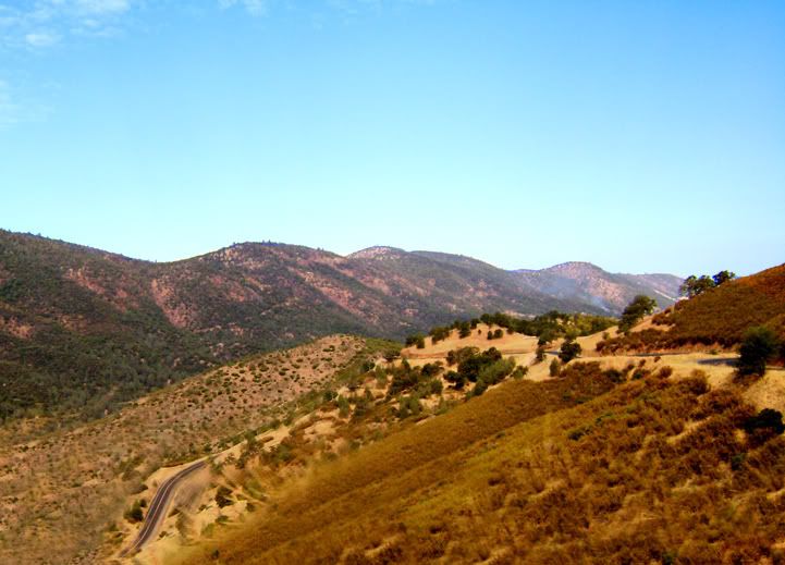 IMAGE: http://i209.photobucket.com/albums/bb50/firu3000/yosem.jpg